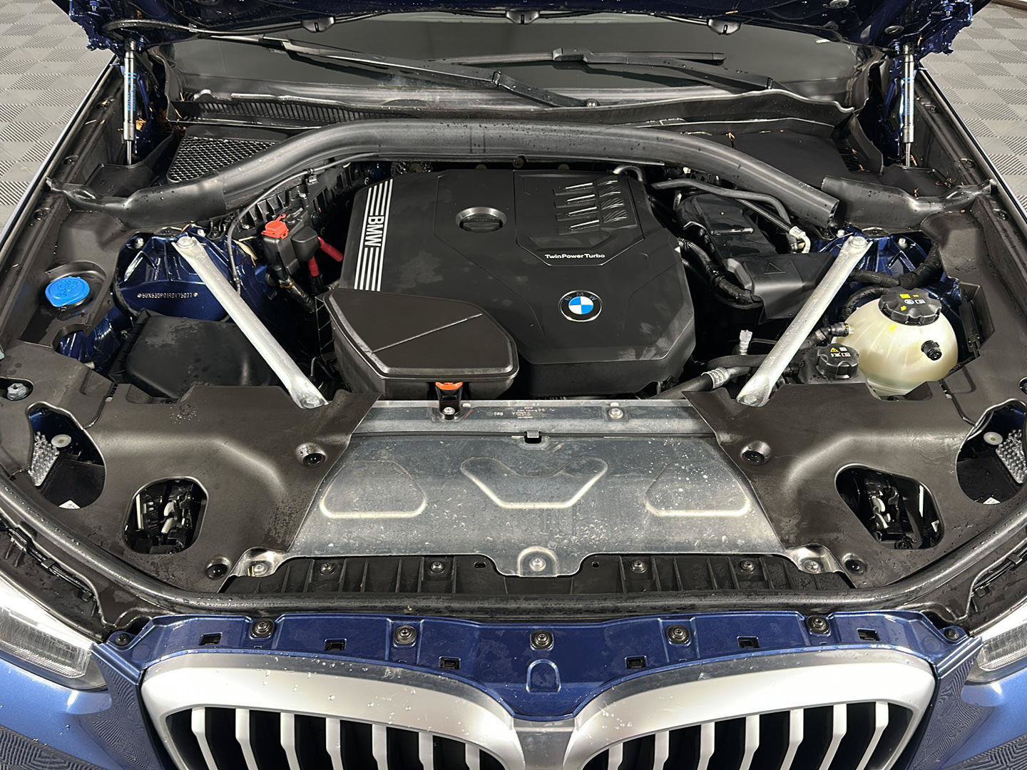 Used 2024 BMW X3 xDrive30i w/ Premium Package AWD/4WD image 2