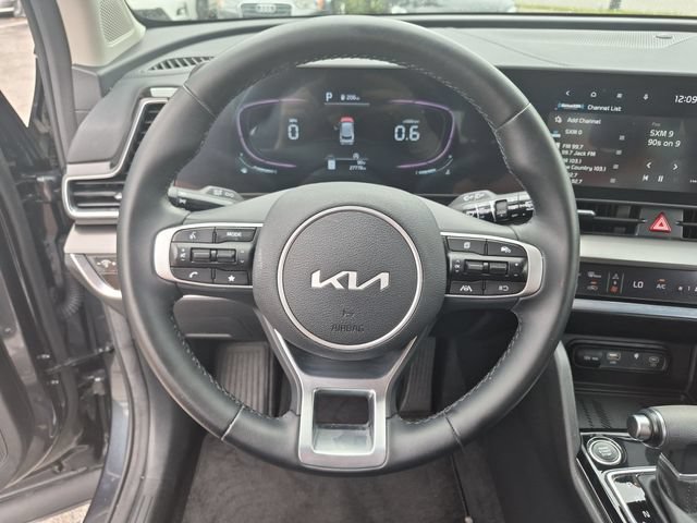 Used 2025 Kia Sportage EX FWD image 12