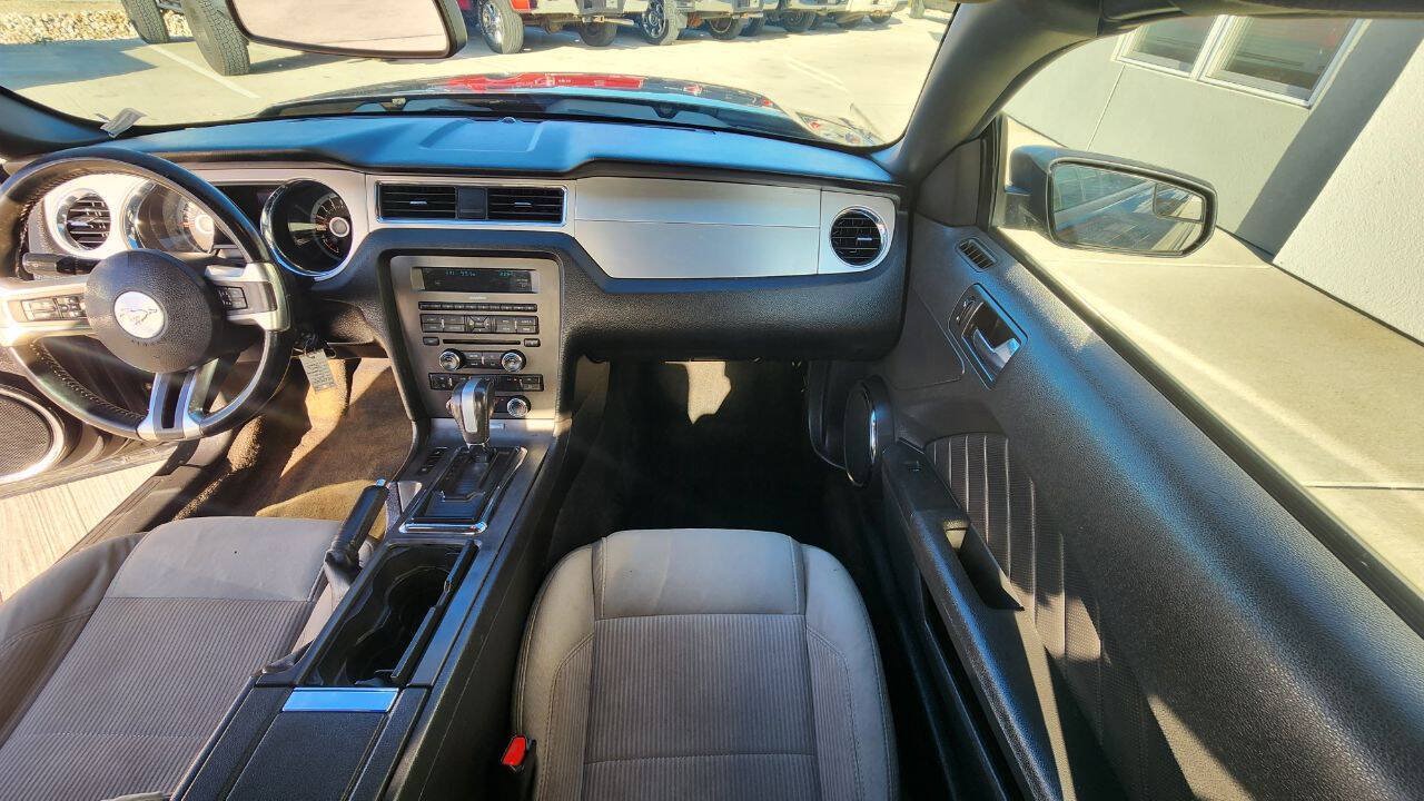 Used 2013 Ford Mustang Premium RWD image 15