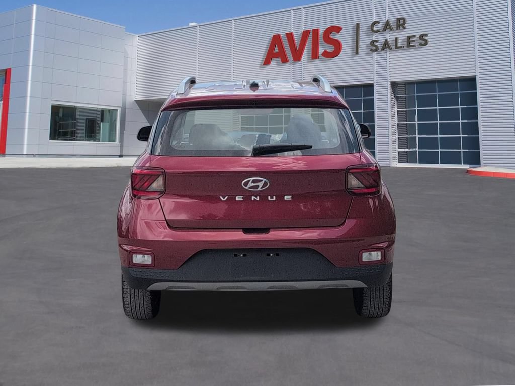 Used 2025 Hyundai Venue SEL FWD image 7