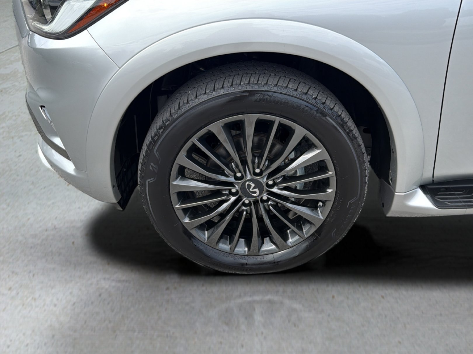 Used 2023 INFINITI QX80 Premium Select w/ Cargo Package AWD/4WD image 9