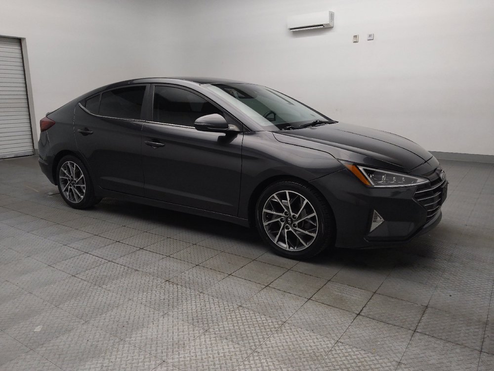 Used 2020 Hyundai Elantra Limited w/ Cargo Package (C1) FWD image 13
