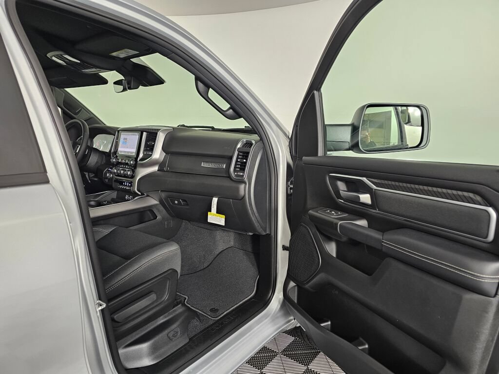 New 2026 RAM 1500 Big Horn AWD/4WD image 36