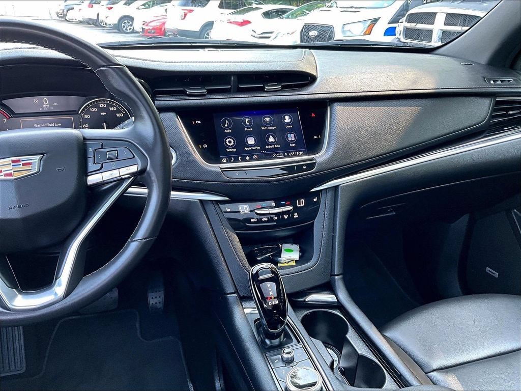 Used 2024 Cadillac XT6 Luxury AWD/4WD image 18