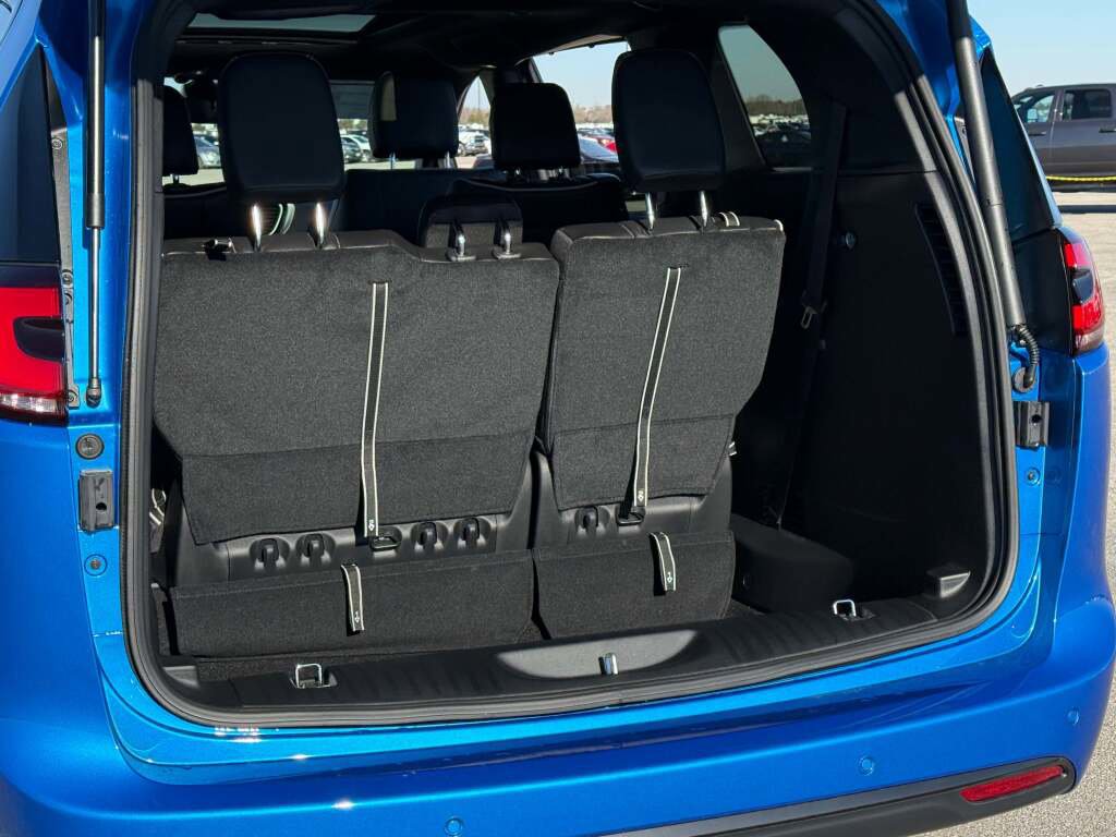 New 2026 Chrysler Pacifica Limited w/ S Appearance Package image 23