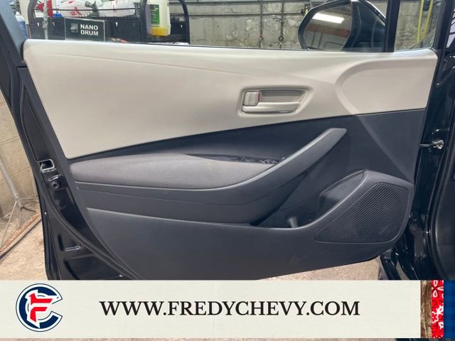 Used 2025 Toyota Corolla LE image 11