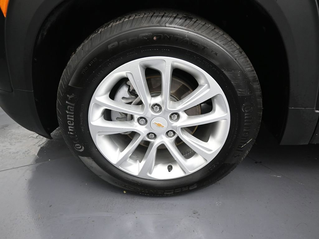 Used 2025 Chevrolet TrailBlazer LS FWD image 9