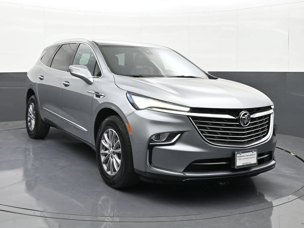 Used 2023 Buick Enclave Essence AWD/4WD image 7