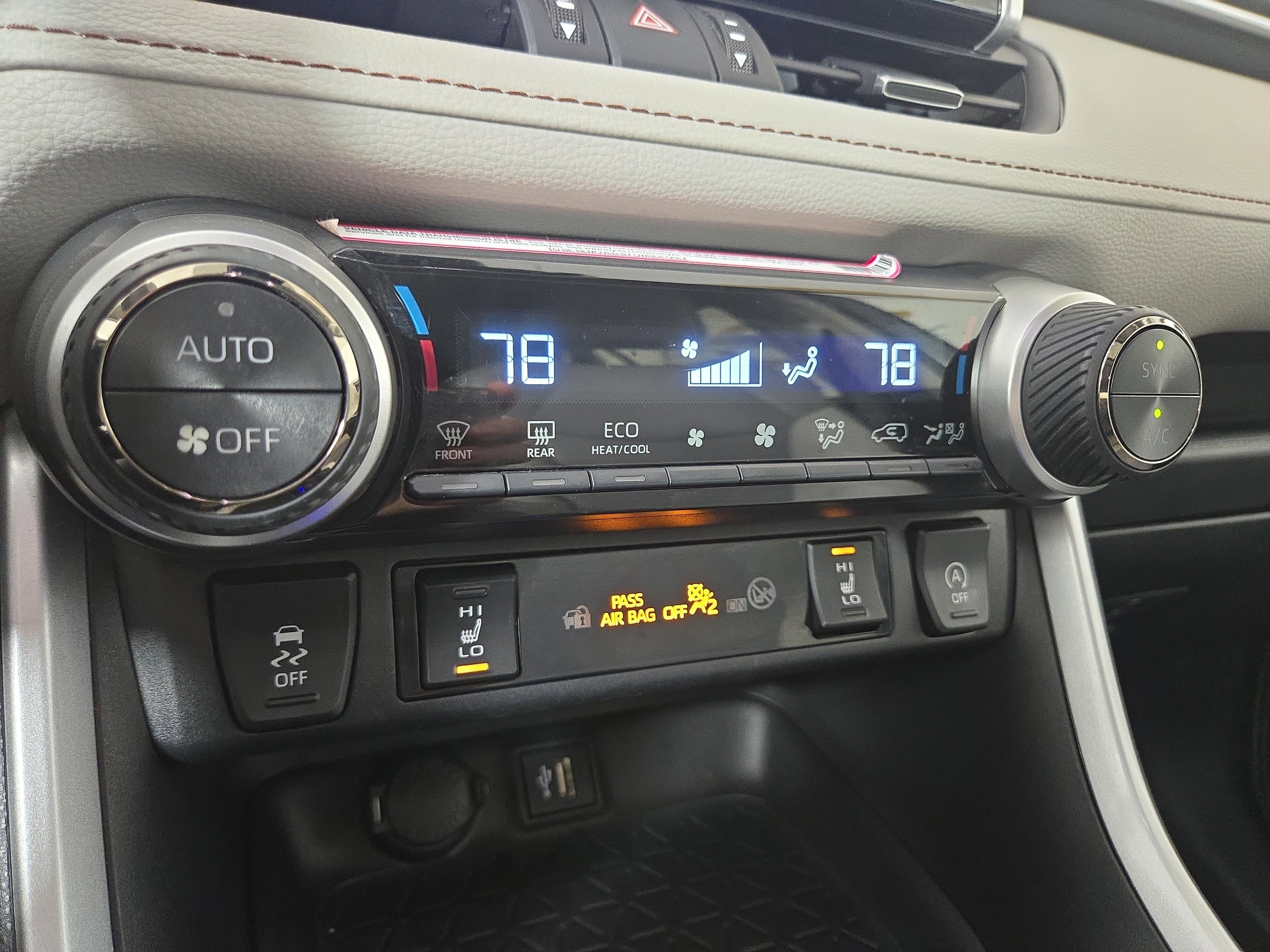 Used 2024 Toyota RAV4 XLE Premium image 27