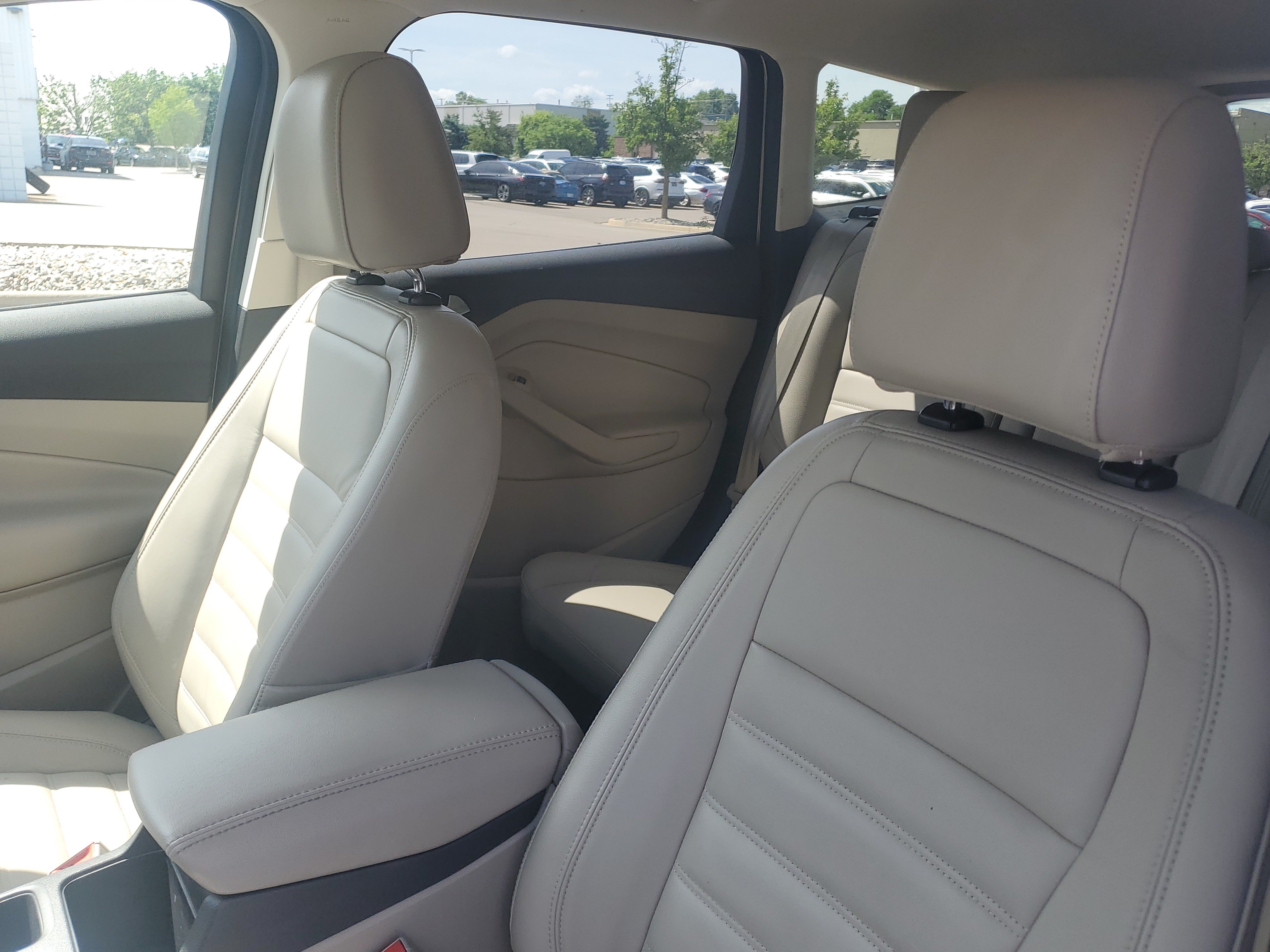 Used 2017 Ford Escape Titanium FWD image 9