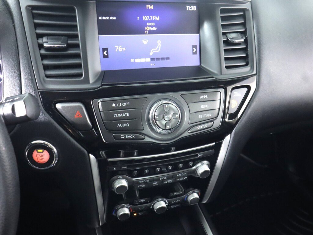 Used 2018 Nissan Pathfinder S image 15