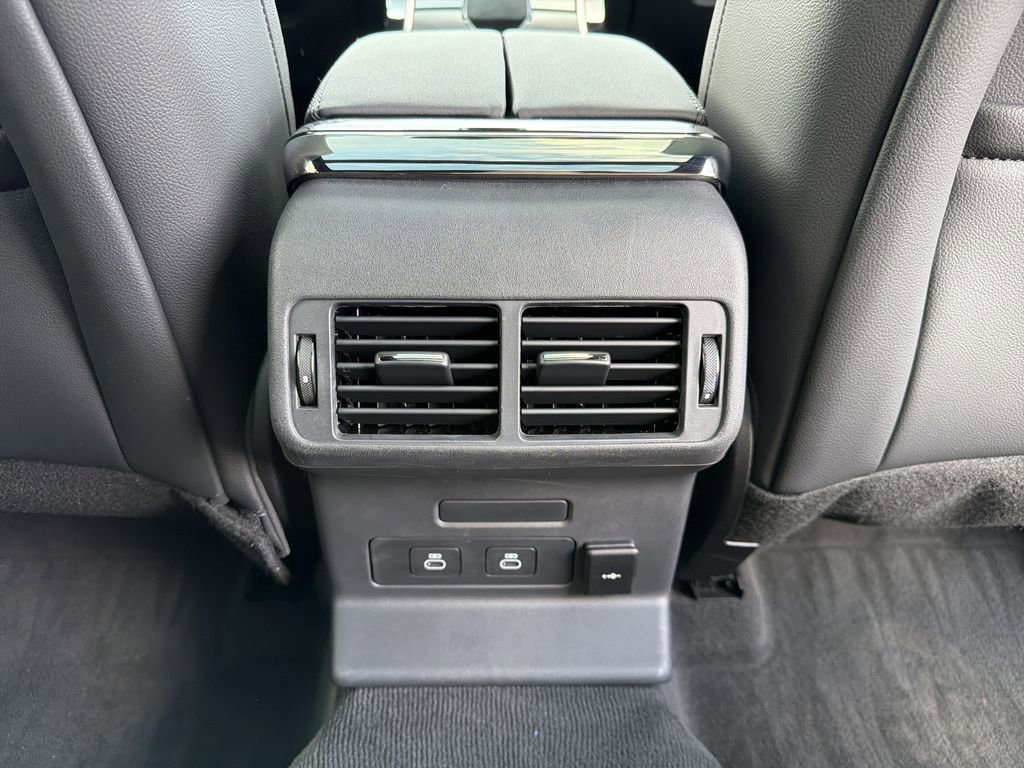 Used 2025 Land Rover Range Rover Velar Dynamic SE image 20