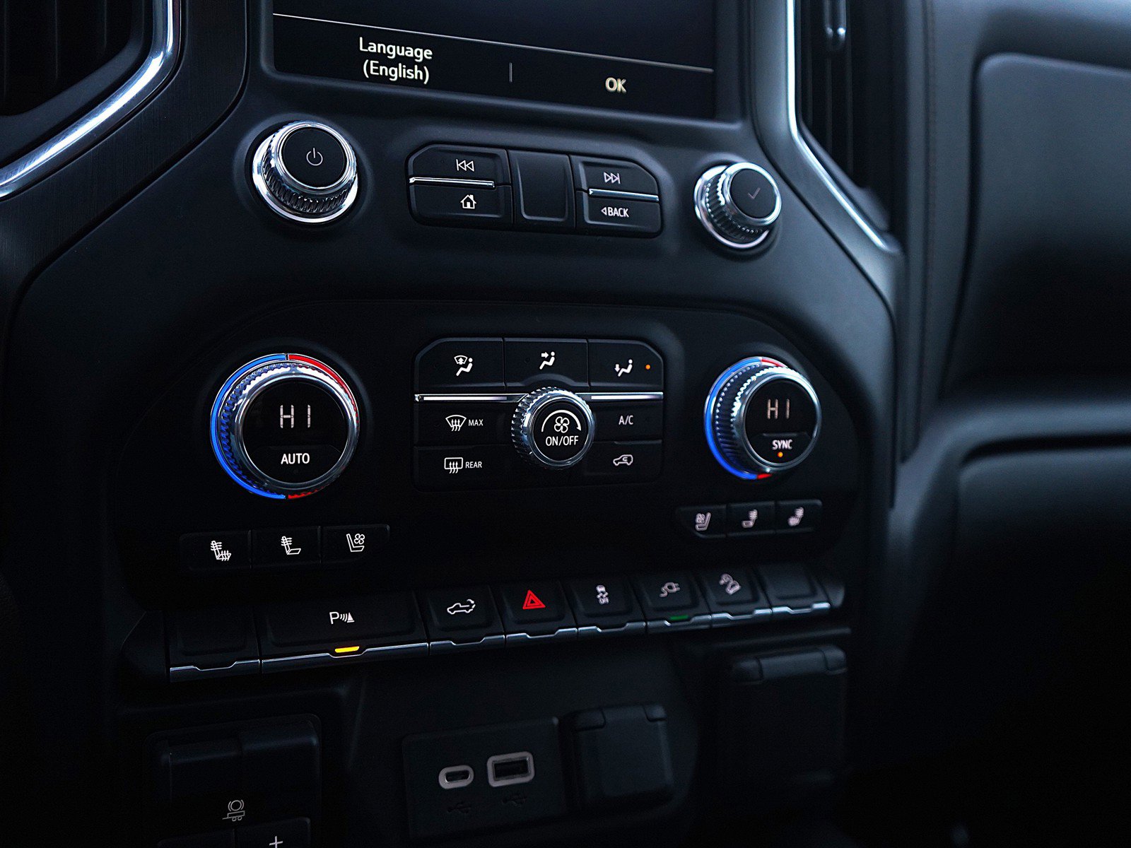 Used 2022 GMC Sierra 3500 AT4 w/ AT4 Preferred Package image 22