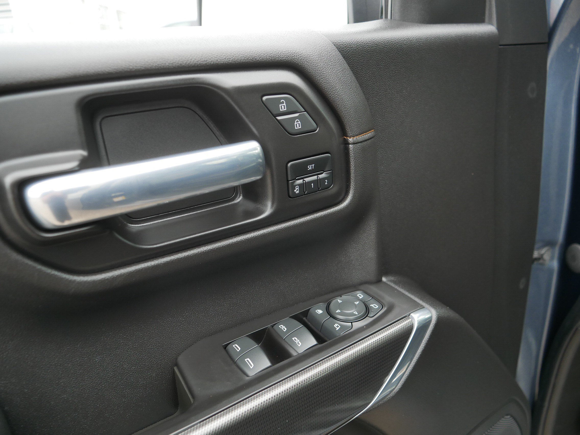 Used 2021 GMC Sierra 1500 AT4 w/ AT4 Value Package AWD/4WD image 19