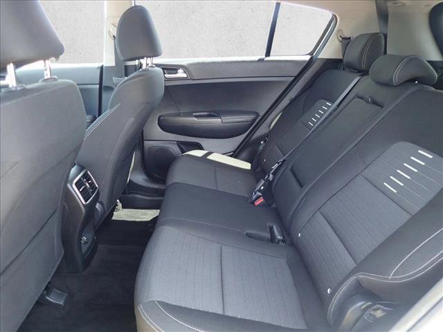 Used 2018 Kia Sportage LX AWD/4WD image 9