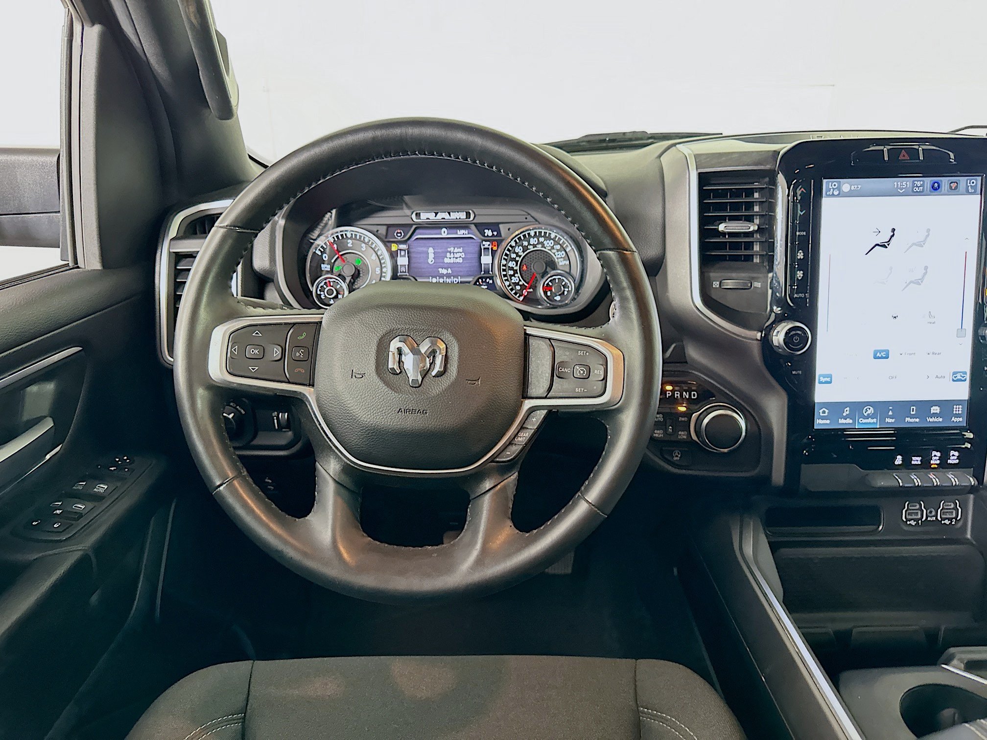 Used 2024 RAM 1500 Big Horn AWD/4WD image 17