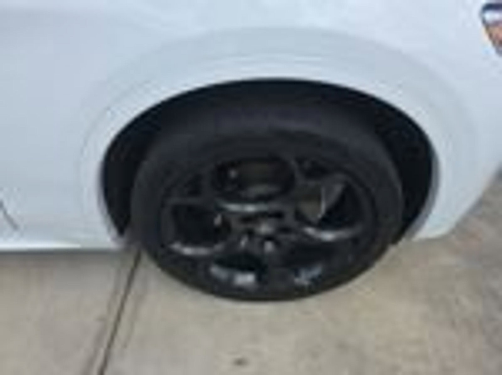 Used 2023 Alfa Romeo Stelvio Estrema image 18