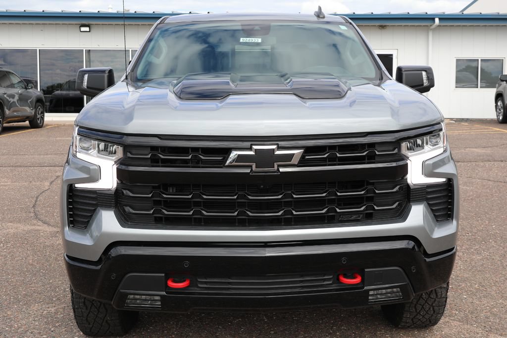 Used 2024 Chevrolet Silverado 1500 LT Trail Boss w/ LT Trail Boss Premium Package AWD/4WD image 16