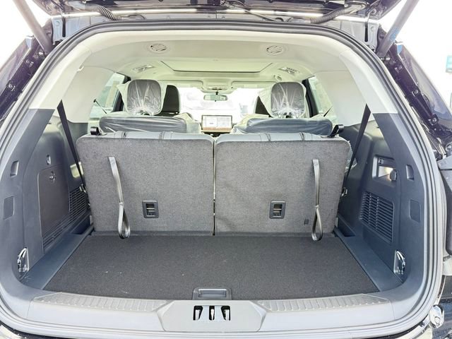 New 2026 Ford Explorer Active w/ Active Comfort Package AWD/4WD image 4