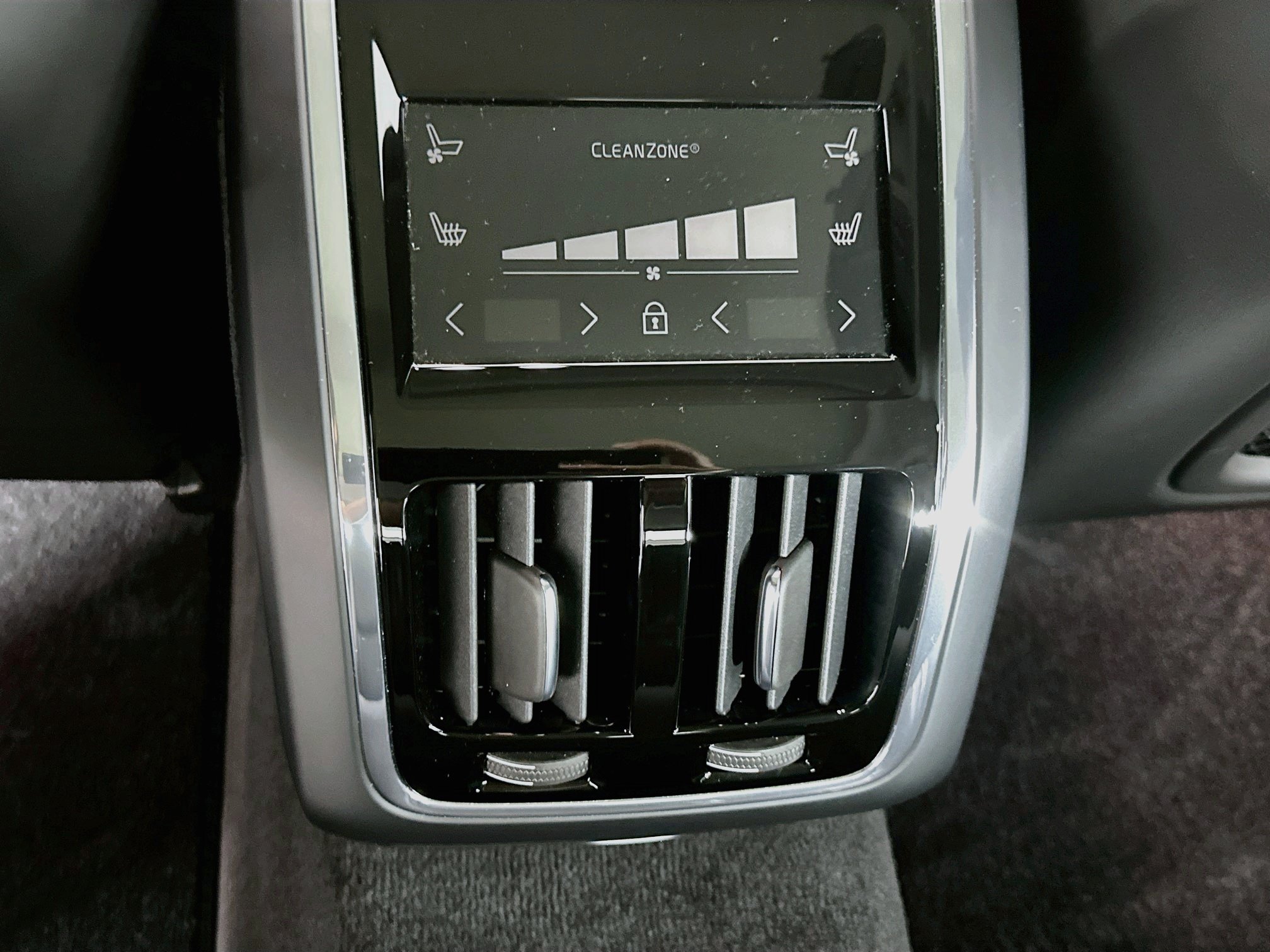 Used 2025 Volvo S90 B6 Ultra w/ Lounge Package AWD/4WD image 28