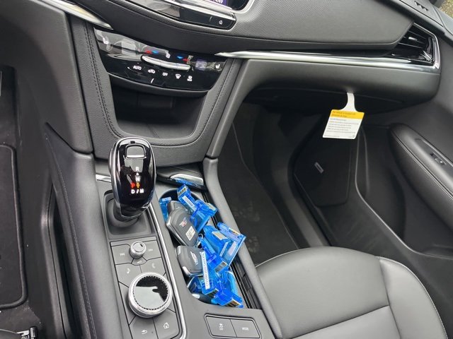 New 2025 Cadillac XT6 Luxury image 29