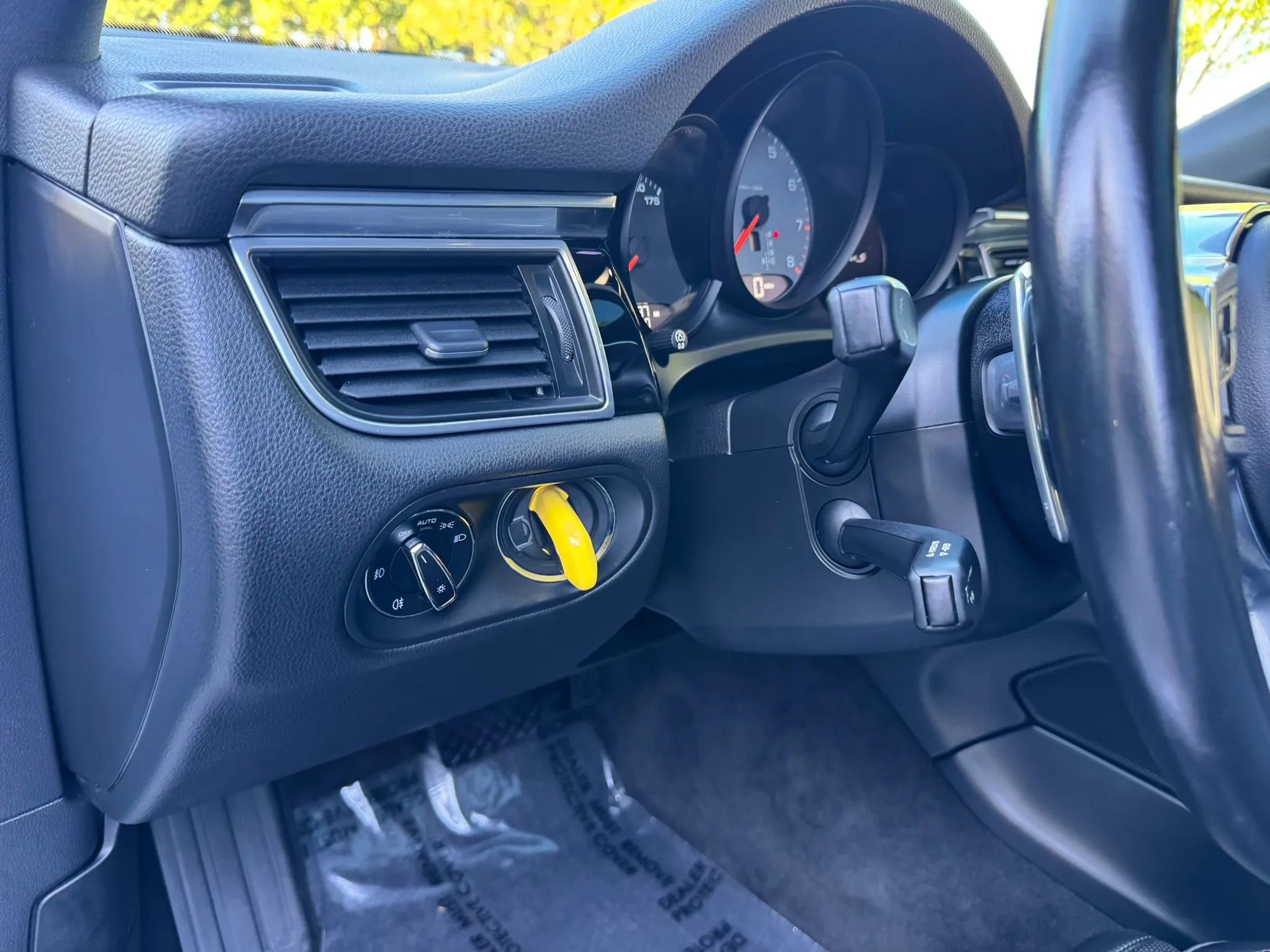 Used 2017 Porsche Macan S AWD/4WD image 27