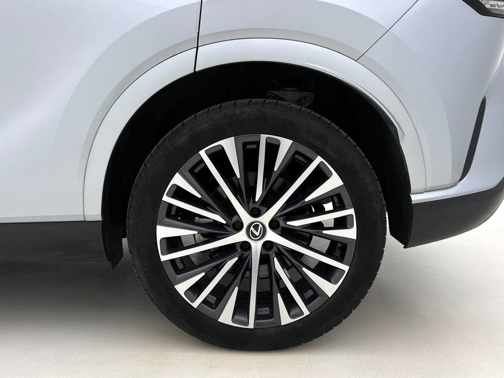 Certified 2023 Lexus RX 350 w/ Accessory Package (2T) image 24