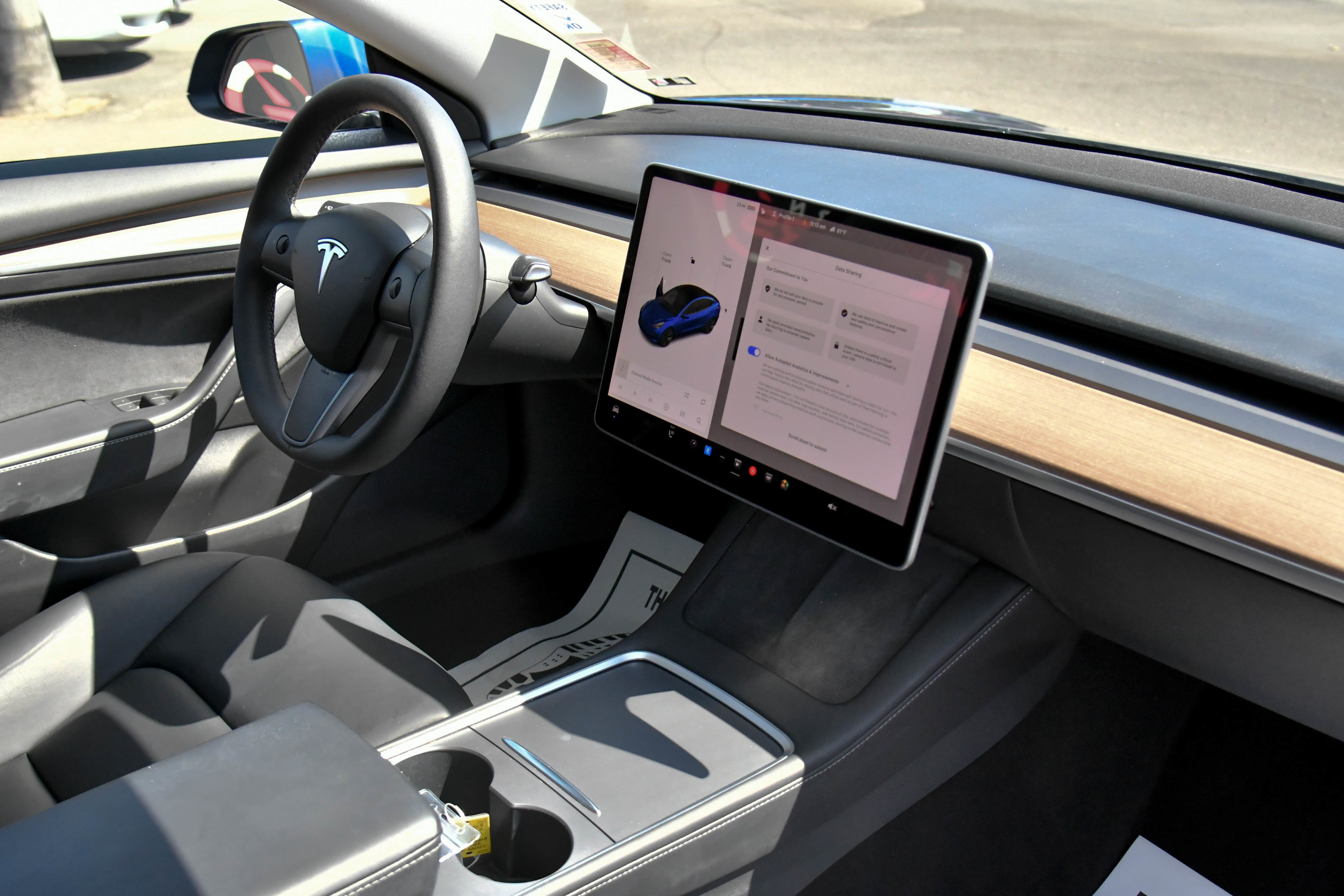 Used 2022 Tesla Model 3 Standard Range RWD image 42