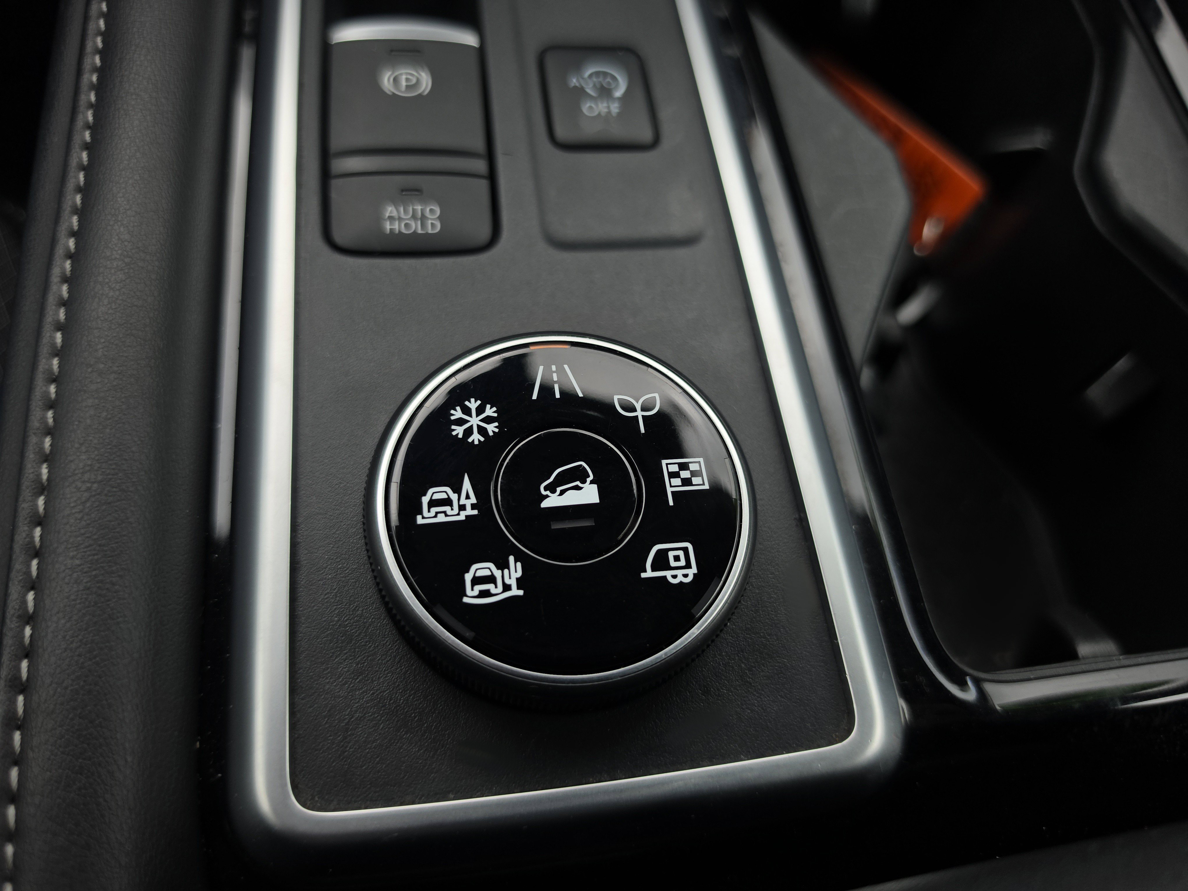 Used 2024 Nissan Pathfinder SV AWD/4WD image 28
