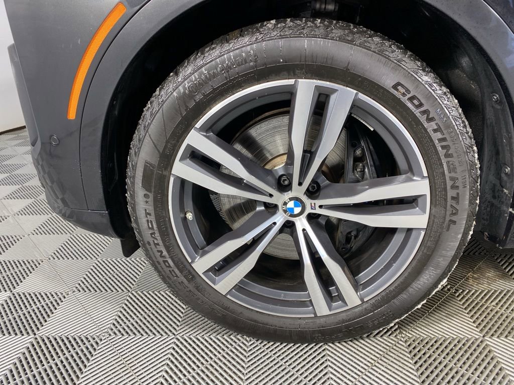 Certified 2025 BMW X7 M60i w/ Climate Comfort Package image 9