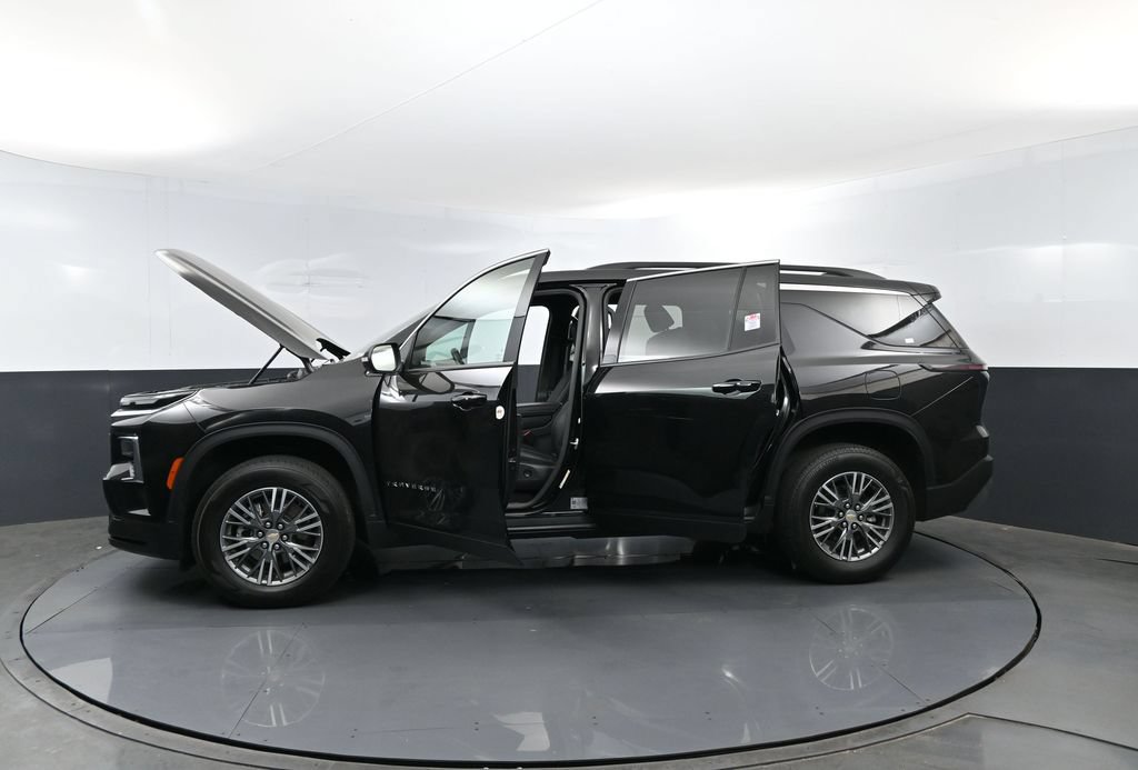 Used 2025 Chevrolet Traverse LT AWD/4WD image 31