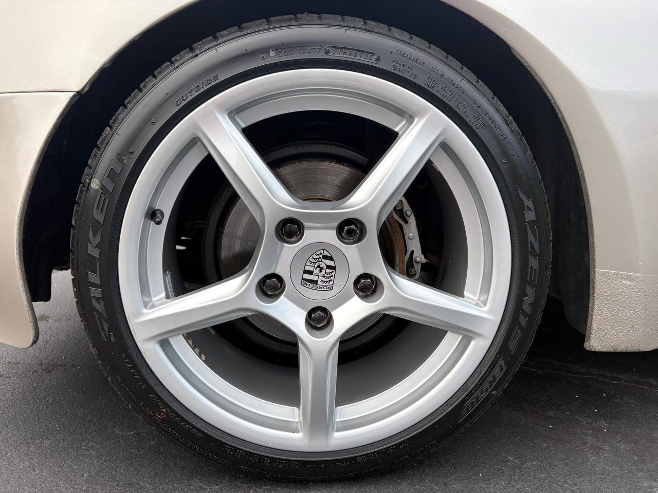 Used 1988 Porsche 944 Coupe RWD image 7