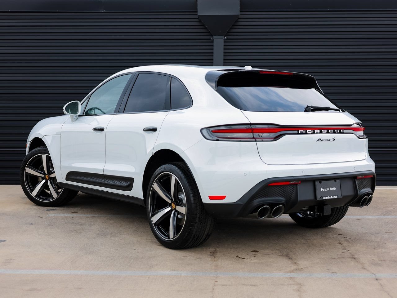 Certified 2026 Porsche Macan S AWD/4WD image 3