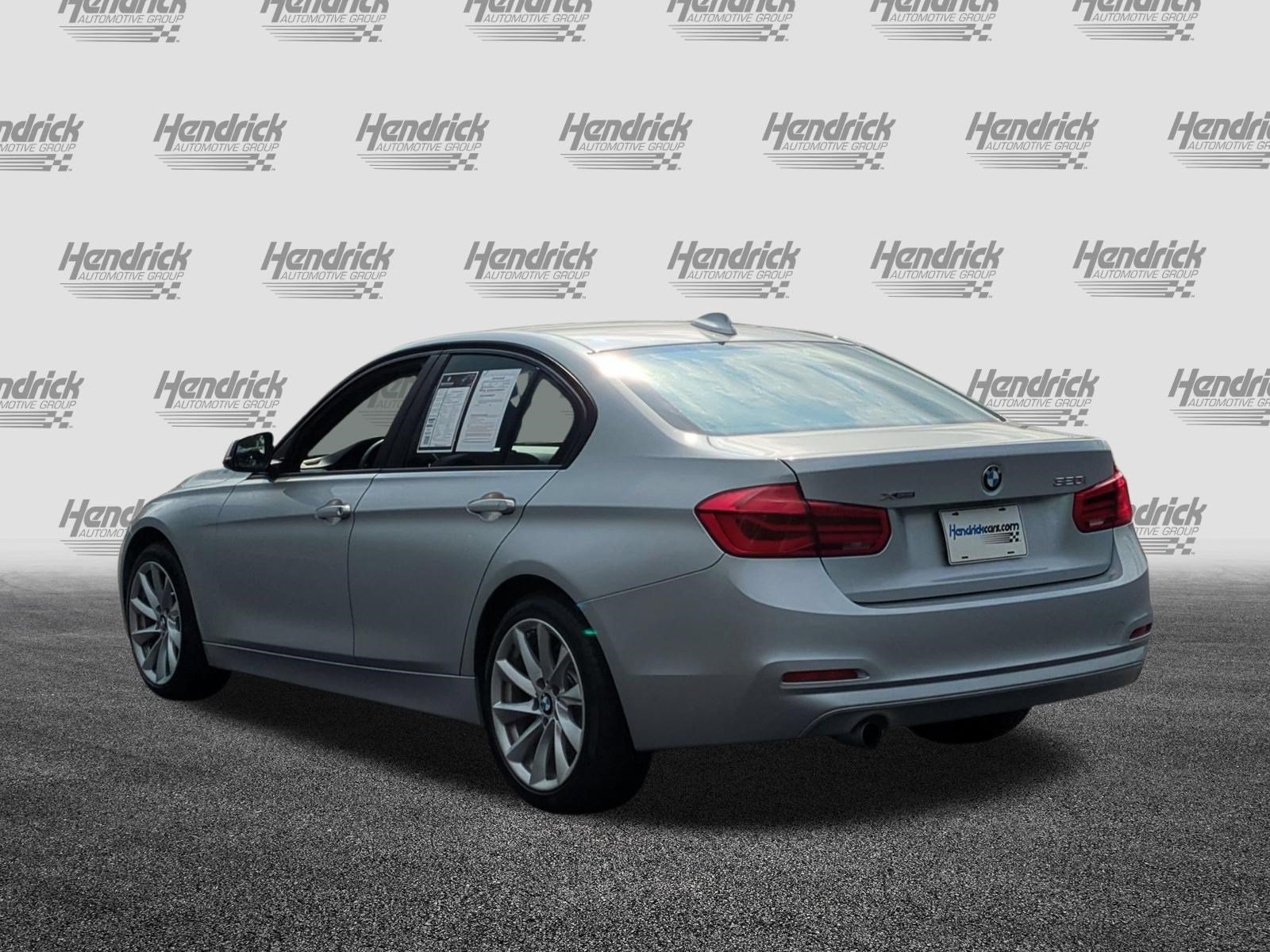Used 2018 BMW 320i xDrive Sedan AWD/4WD image 8