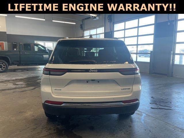 Used 2024 Jeep Grand Cherokee Limited image 7