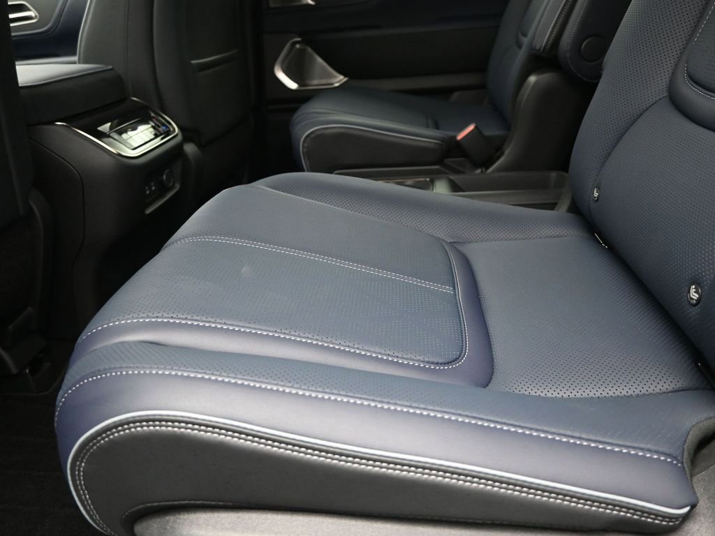 New 2026 INFINITI QX80 4WD image 16