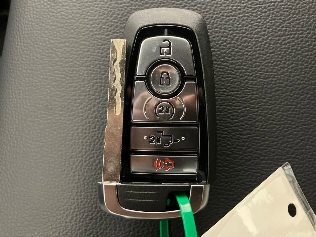 New 2025 Ford F150 Lariat w/ Equipment Group 502A High image 32