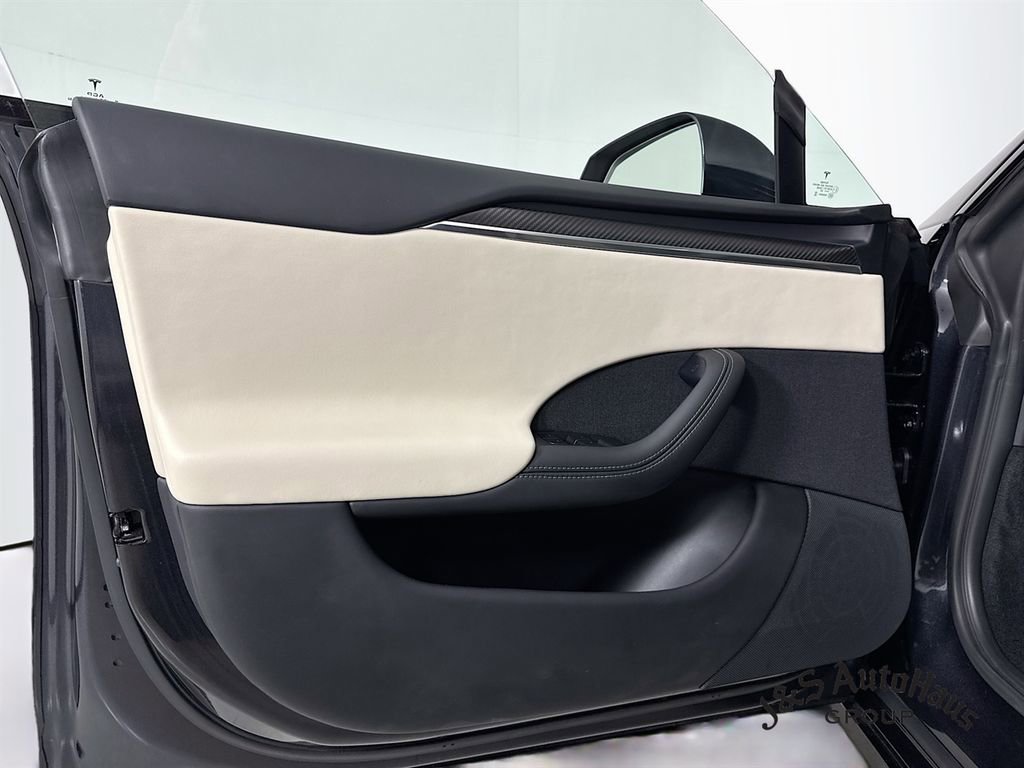 Used 2025 Tesla Model S Plaid image 22