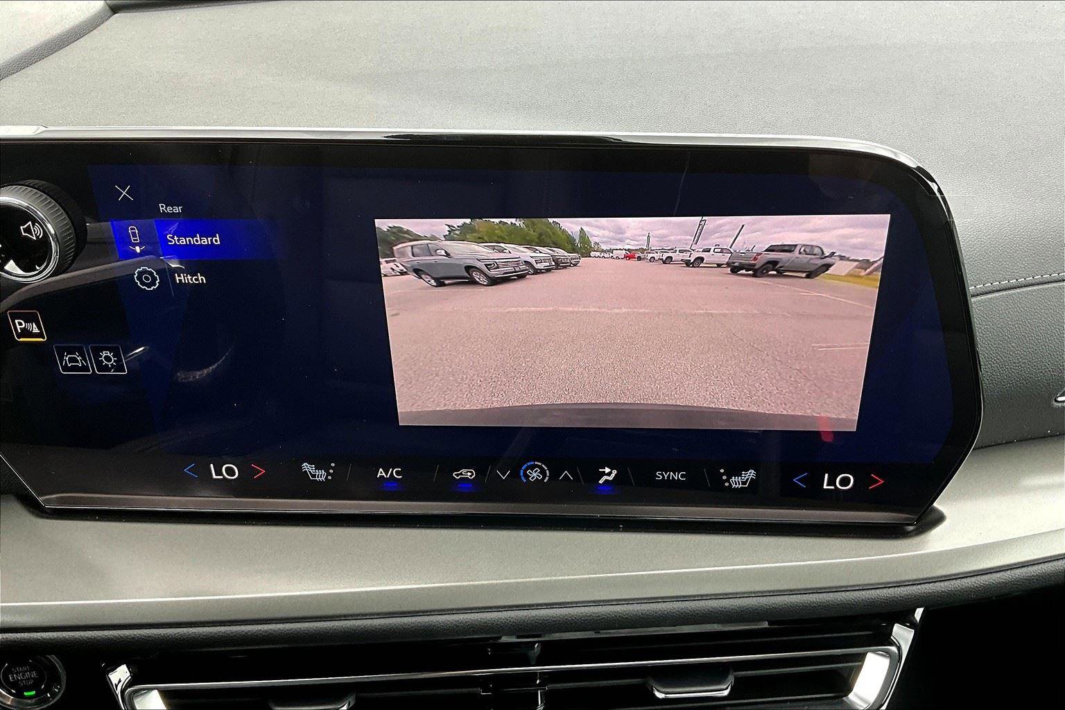 New 2026 Chevrolet Traverse LT w/ Midnight/Sport Edition image 10