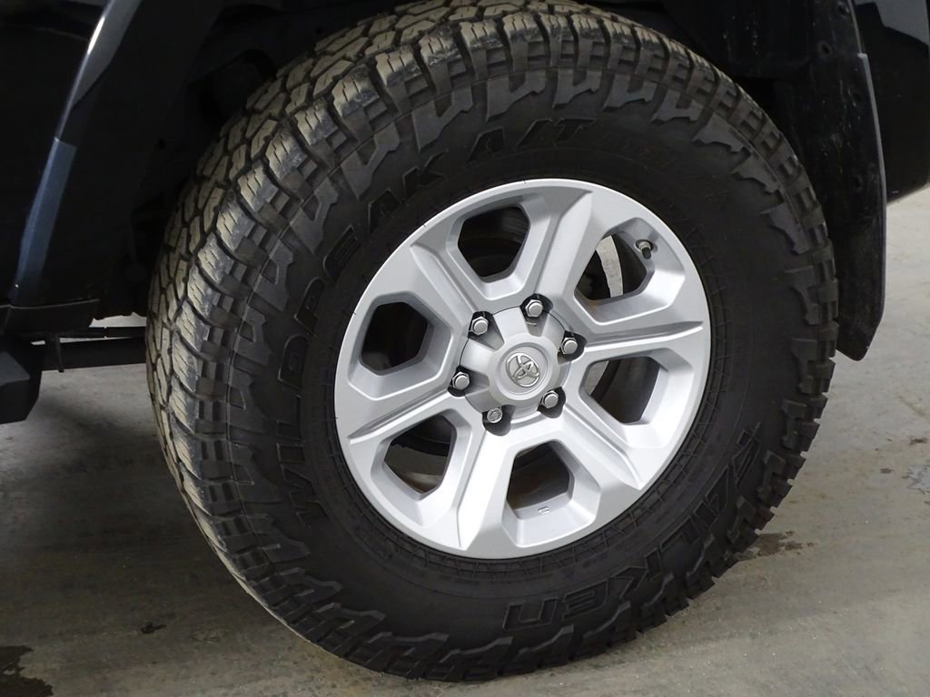 Used 2019 Toyota 4Runner SR5 Premium image 40