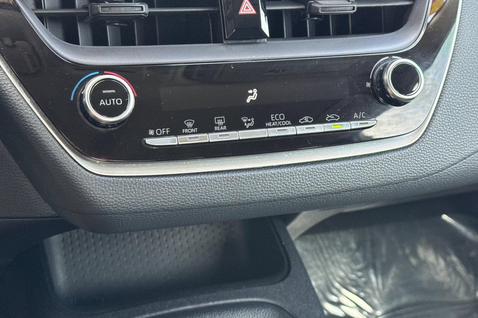 Certified 2022 Toyota Corolla LE FWD image 19