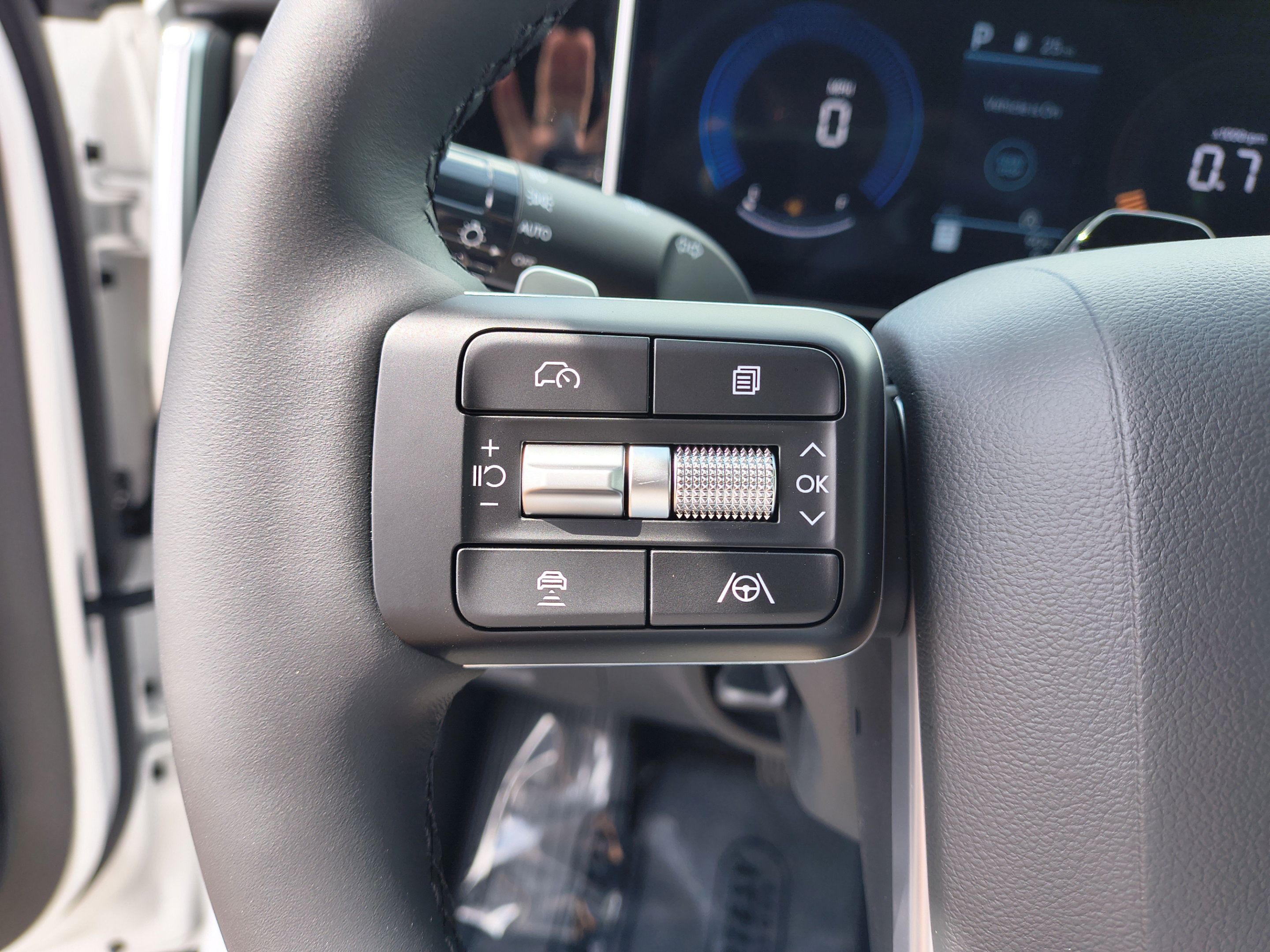 New 2027 Hyundai Santa Fe SEL FWD image 32