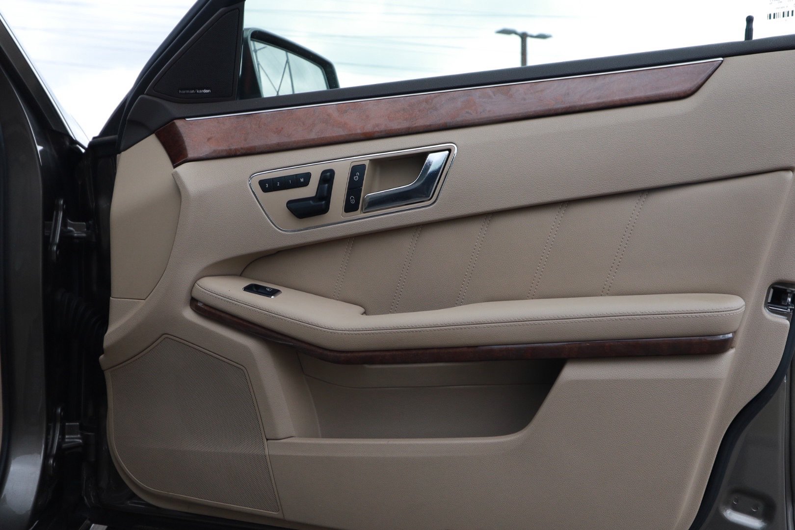 Used 2011 Mercedes-Benz E 350 4MATIC Sedan image 29