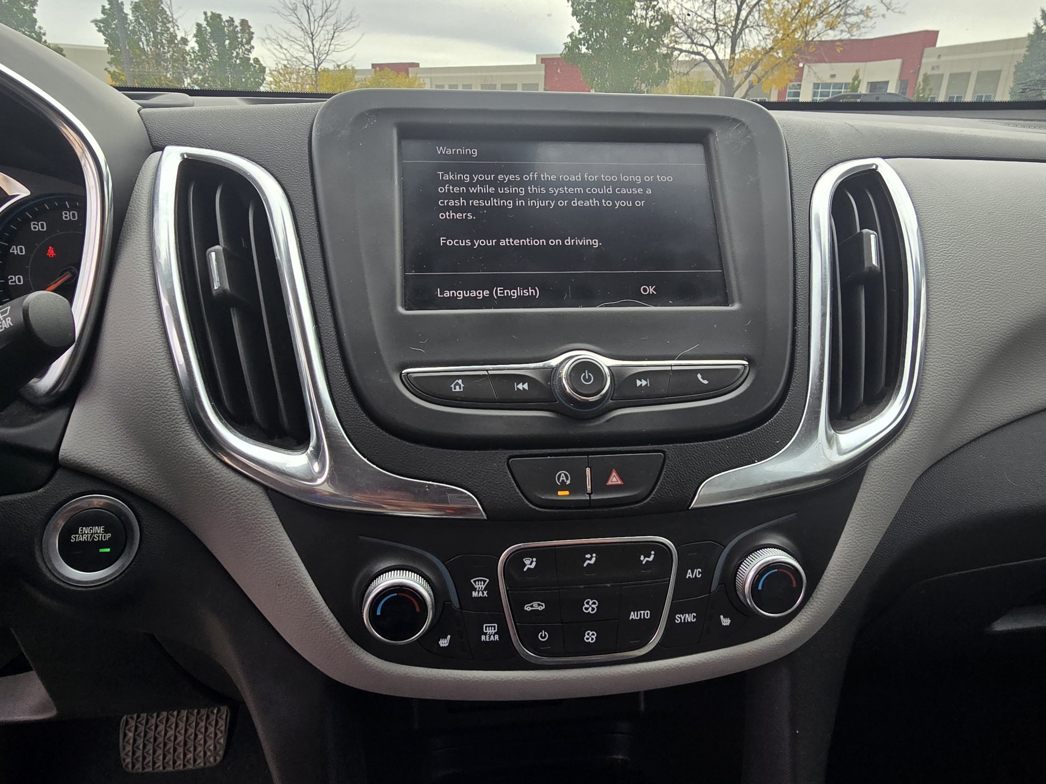Used 2024 Chevrolet Equinox LT AWD/4WD image 24