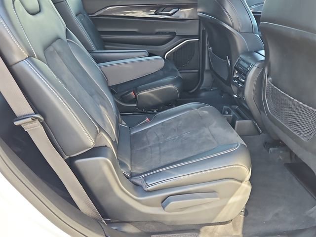 Used 2022 Jeep Grand Cherokee L Laredo image 18