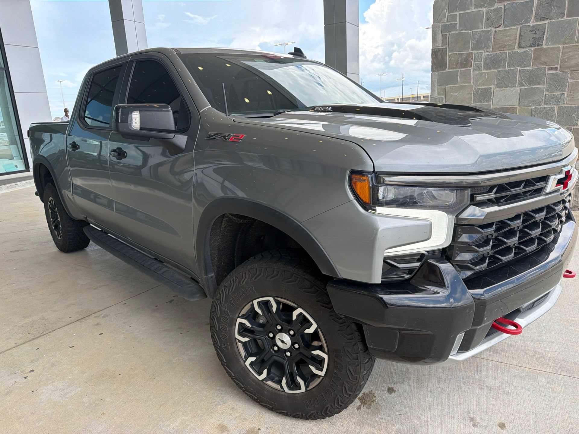 Used 2024 Chevrolet Silverado 1500 ZR2 w/ Technology Package AWD/4WD image 3