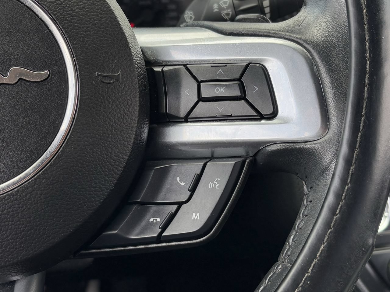 Used 2018 Ford Mustang Coupe RWD image 16