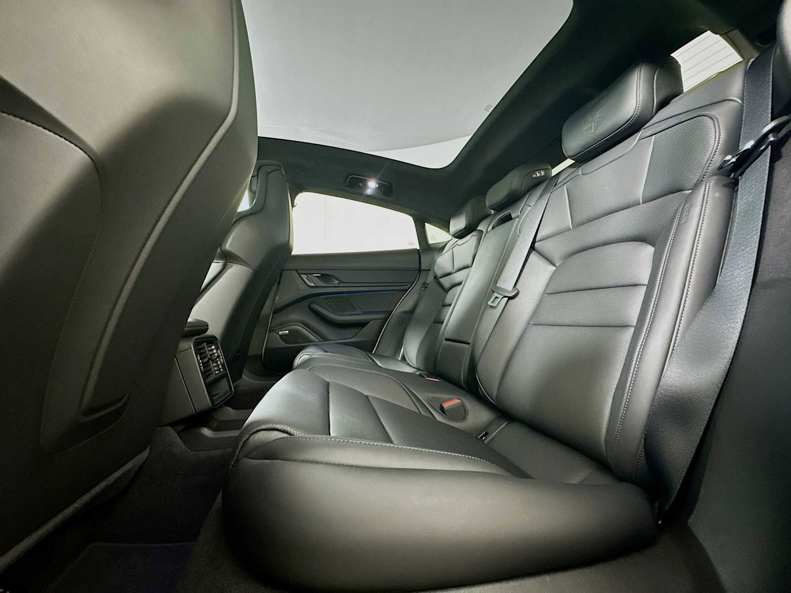 New 2026 Porsche Taycan GTS image 24