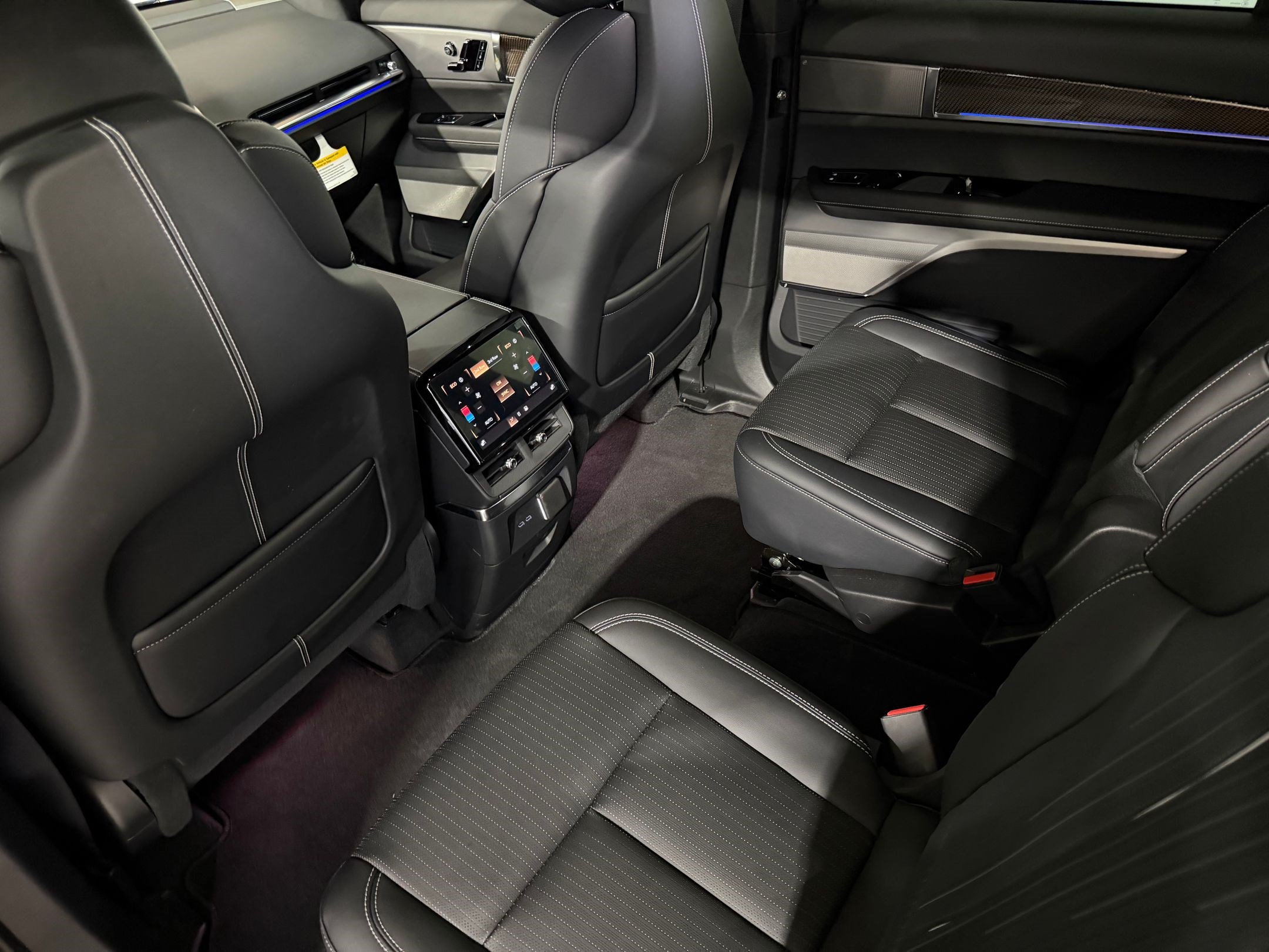 New 2026 Cadillac Vistiq Luxury AWD/4WD image 42