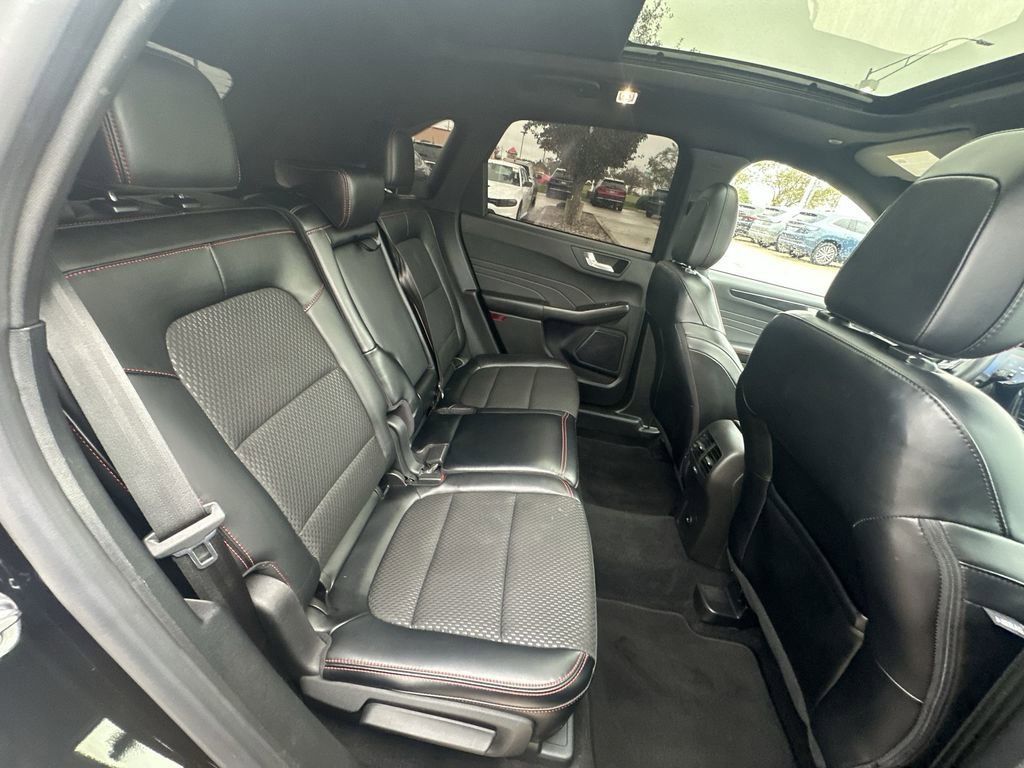 Used 2024 Ford Escape ST-Line w/ Tech Pack #1 image 28